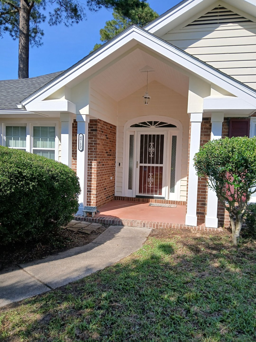 Tree trimming, Pressure Washing, Leaf Blowing in Myrtle Beach, SC